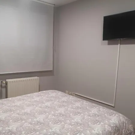 Bonito Piso Zona Hospital Con Garaje Apartment *