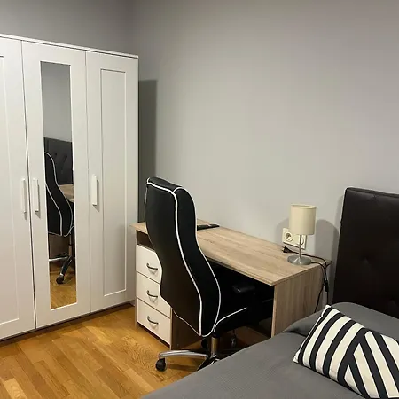 Apartamento Bonito Piso Zona Hospital Con Garaje *
