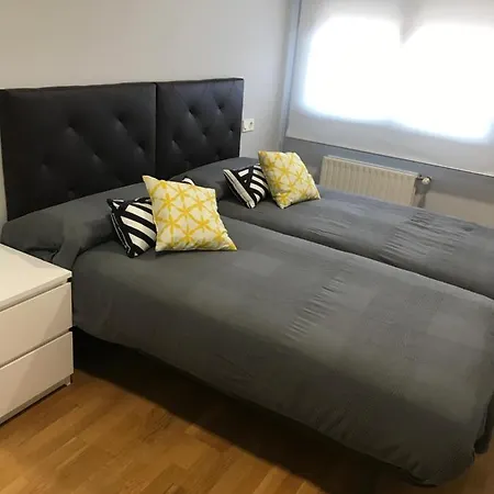 Bonito Piso Zona Hospital Con Garaje Apartment *